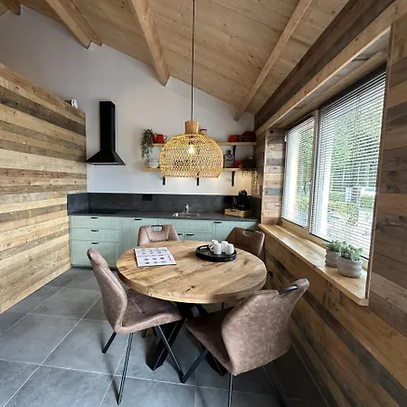 Hoevelieshout - Lux 4 Persoons Platteland Apartment