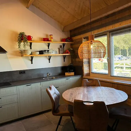 Apartment Hoevelieshout - Lux 4 Persoons Platteland