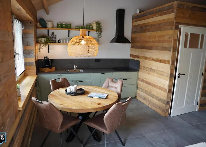 Hoevelieshout - Lux 4 Persoons Platteland